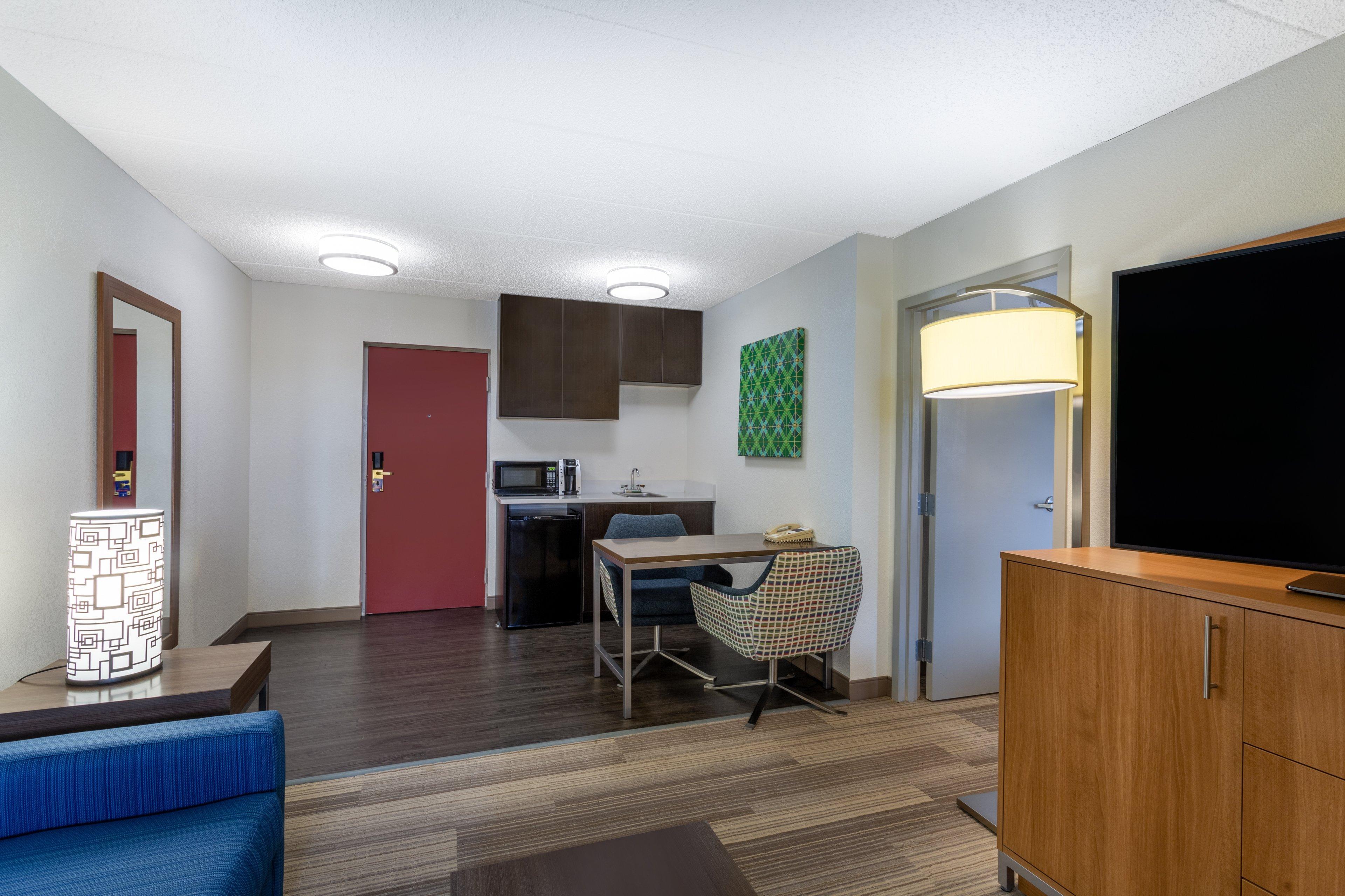 Holiday Inn Express Hotel & Suites Philadelphia - King Of Prussia By Ihg Exterior photo