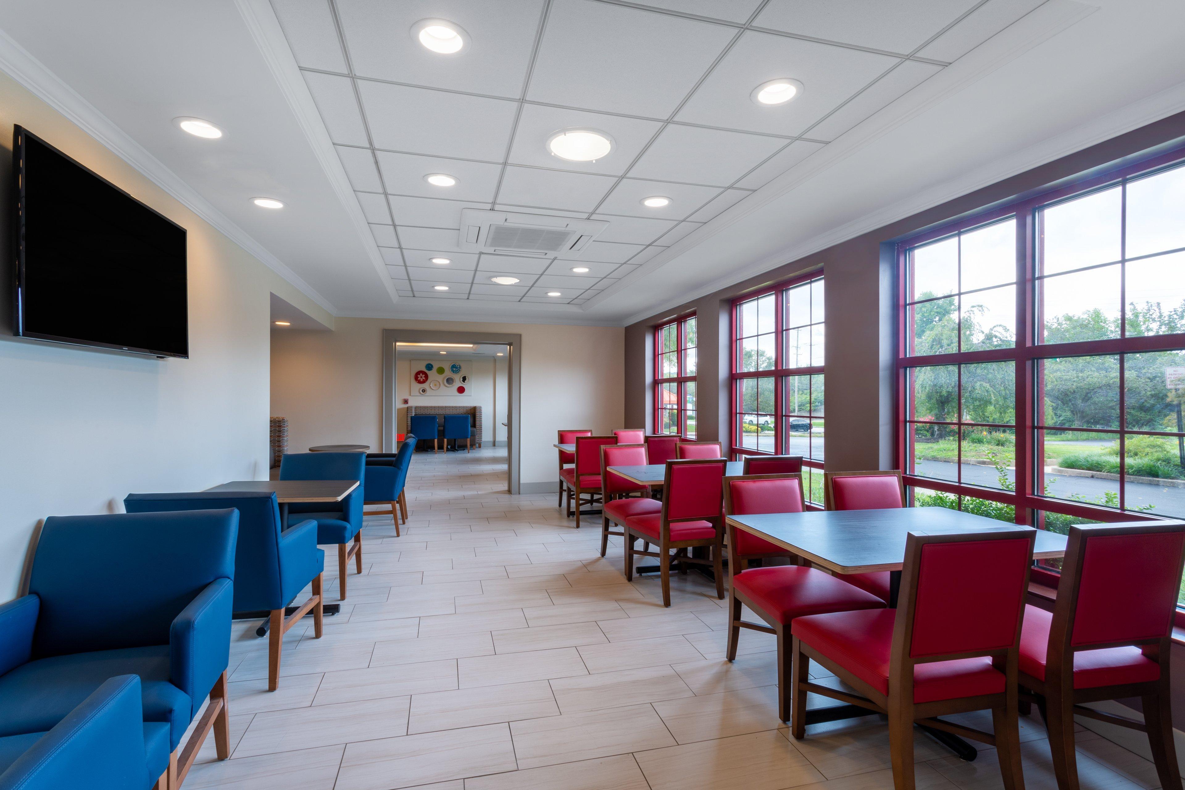 Holiday Inn Express Hotel & Suites Philadelphia - King Of Prussia By Ihg Exterior photo