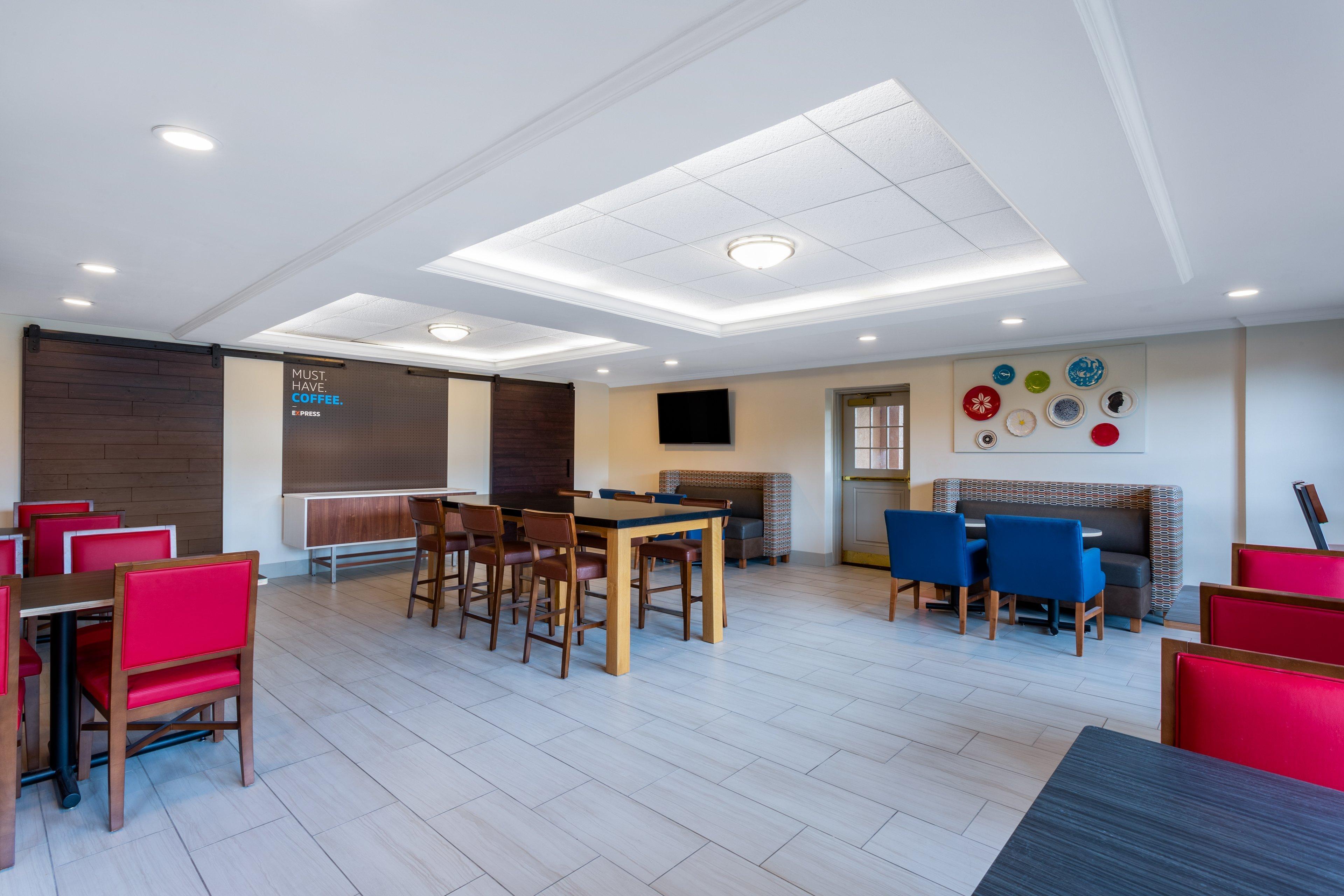 Holiday Inn Express Hotel & Suites Philadelphia - King Of Prussia By Ihg Exterior photo